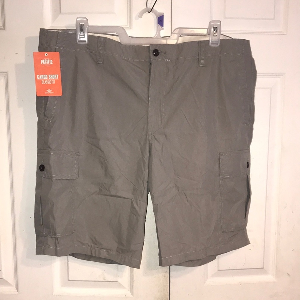 NWT Men's Dockers Cargo Shorts